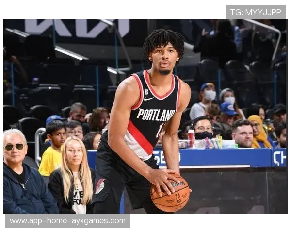 夏普速度突击带动全队,波特兰打出反扑高潮 夏普速度突击带动全队,波特兰打出反扑高潮