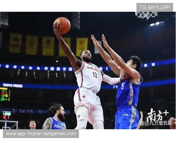 广东末节连续得分稳住 广东末节连续得分稳住